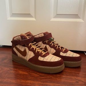 Air Force 1 Mid Never Worn